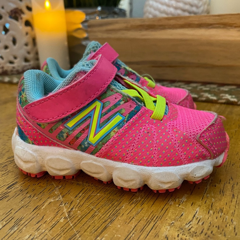 Cute New Balance Size 4